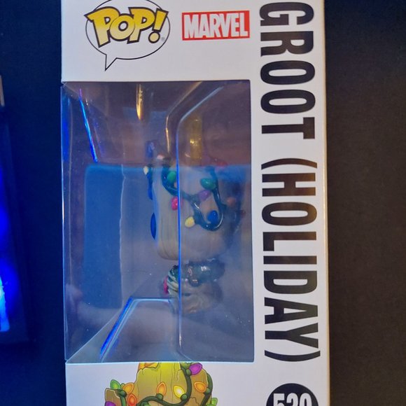 COPY - Funko Pop - Marvel - 530 - Groot (Holiday) - Picture 2 of 5